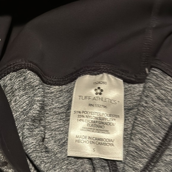 Tuff Athletics Black Rocky Print High Rise UPF 40+ Active Leggings Small New - Picture 8 of 9